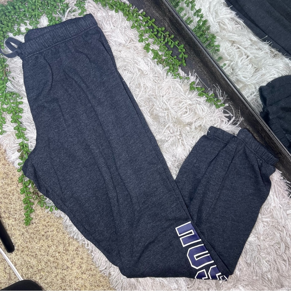 <🌼3/$30🌼PINK Victoria's Secret Uconn Huskies Jogger Pants Size Small